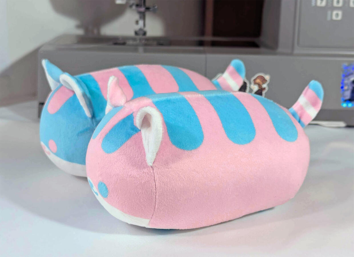 Cat rolls Cat rolls